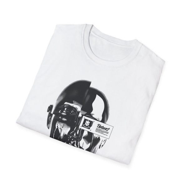 2587553024423912920_2048.jpeg Stylish Graphic T-Shirt for Trendsetters - 'Locals Only' Design